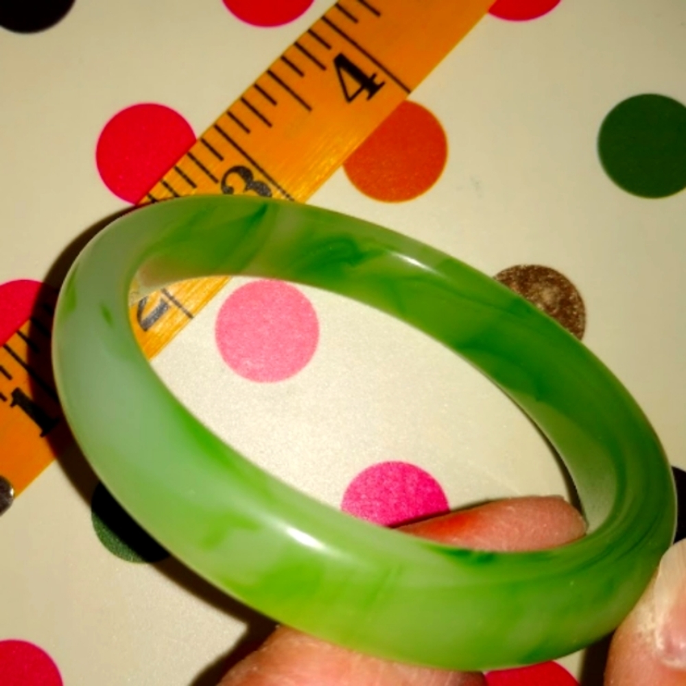 NWT GENUINE JADE BRACELET